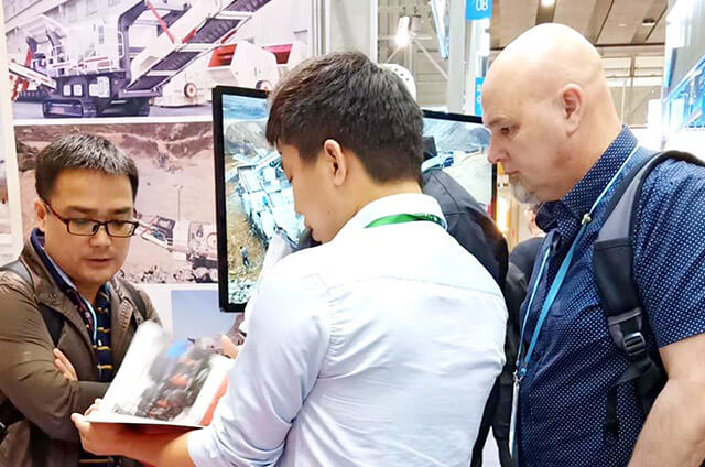customers consulting in Canton Fair