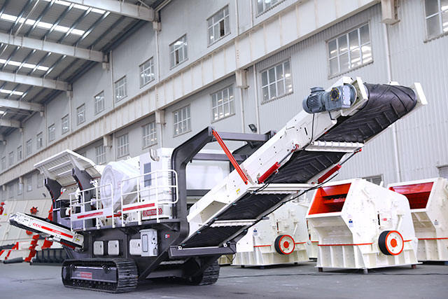 Mobile crushing plant