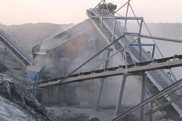 The working site surrounded by dust
